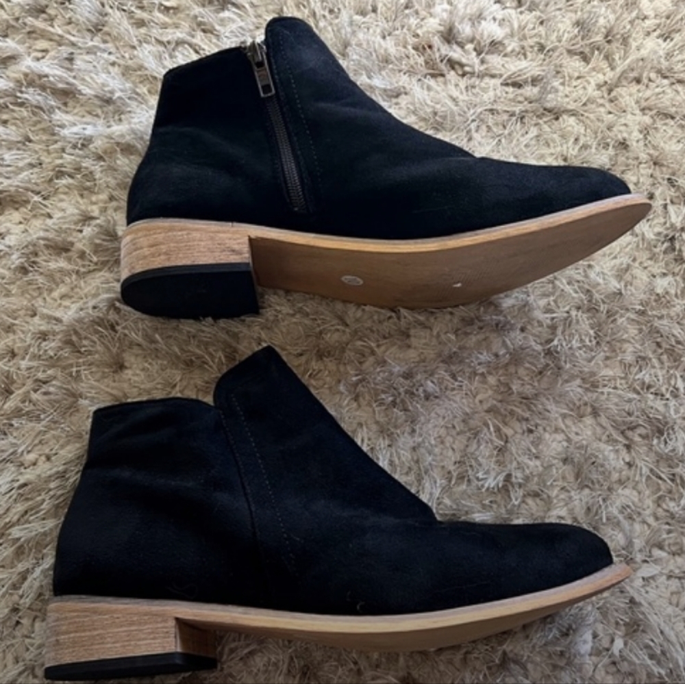 Woman's Size 10 Black Seven7 Cisco Kid Bootie Boots - Ankle - Picture 2 of 6